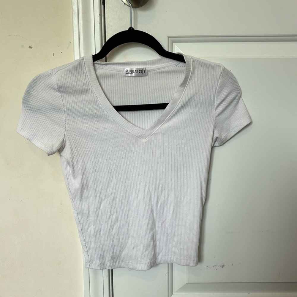 stretchy trendy white v neck crop